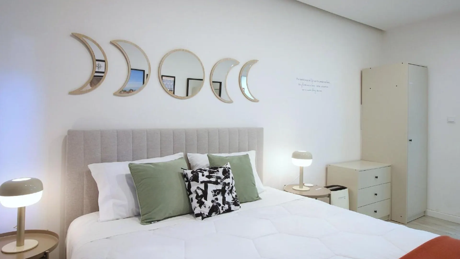 Cozy Apartment - Your Home Away Amadora 0*,  Portugal