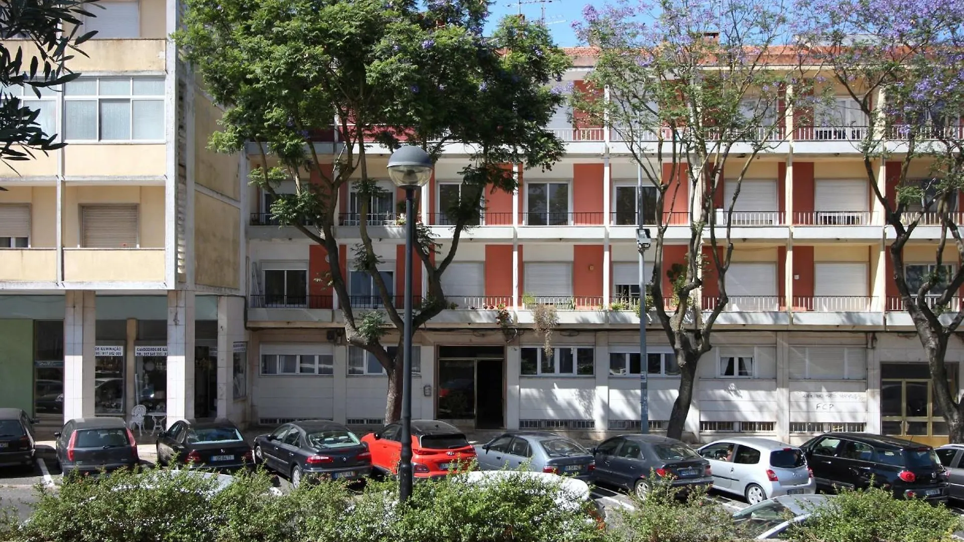 Cozy Apartment - Your Home Away Amadora Portugal